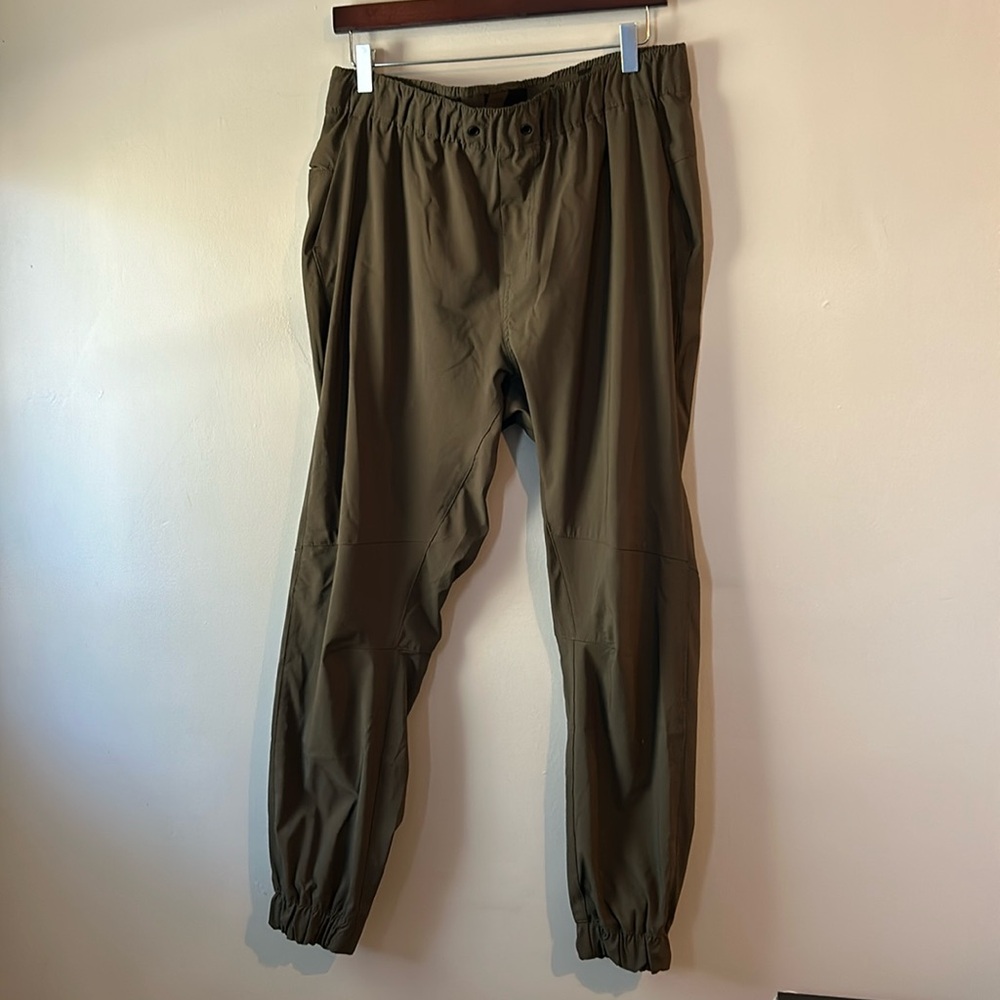 Projek Raw Joggers Size Large Green